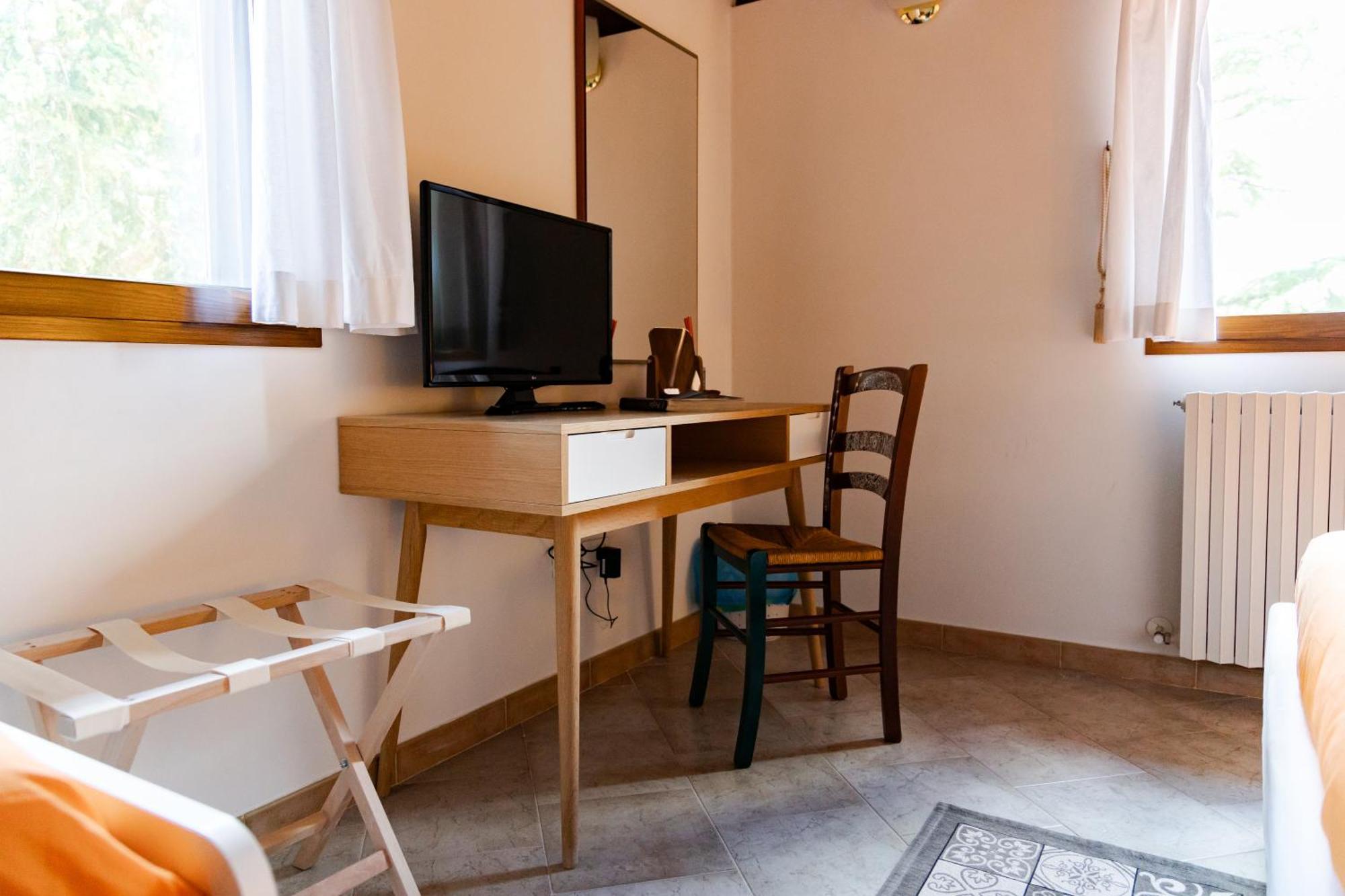 אנדריה B&B Villa Adriana מראה חיצוני תמונה